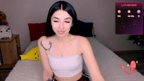 Snapshot of ema_grasie chatting on 01.19.25 ema_grasie online show from 01.19.25