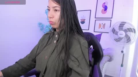 Snapshot of ema_louisx chatting on 01.29.25 Ema louisx online show from 01.29.25