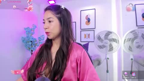 Snapshot of ema_louisx chatting on 02.12.25 Ema louisx online show from 02.12.25