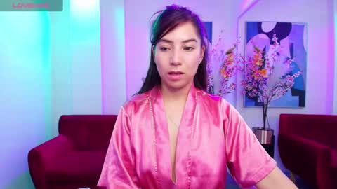 Snapshot of ema_louisx chatting on 02.19.25 Ema louisx online show from 02.19.25