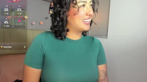 Snapshot of ema_saenz chatting on 03.07.25 Ema online show from 03.07.25