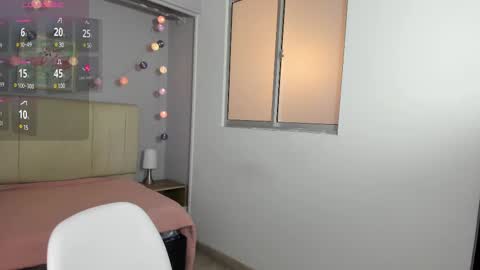 Snapshot of ema_saenz chatting on 03.08.25 Ema online show from 03.08.25