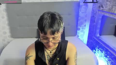 Snapshot of emahills__axelrose chatting on 09.20.25 emahills__axelrose online show from 09.20.25