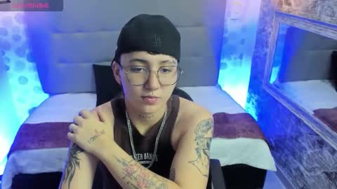 Snapshot of emahills__axelrose chatting on 09.30.25 emahills__axelrose online show from 09.30.25