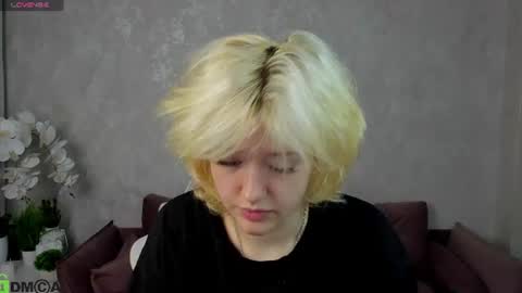 Snapshot of ember_winchester chatting on 06.15.26 Ember online show from 06.15.26