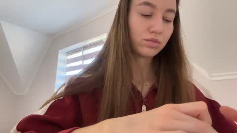 Snapshot of emberfamn chatting on 11.01.25 Alina online show from 11.01.25