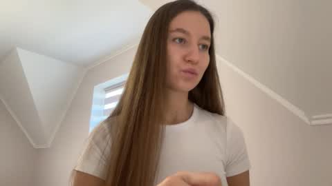 Snapshot of emberfamn chatting on 11.13.25 Alina online show from 11.13.25