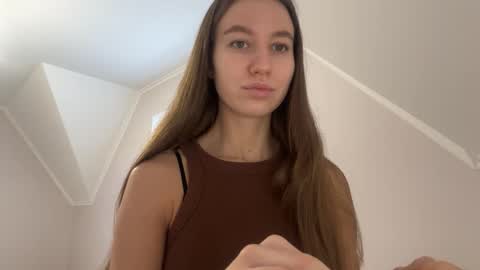 Snapshot of emberfamn chatting on 11.18.25 Alina online show from 11.18.25