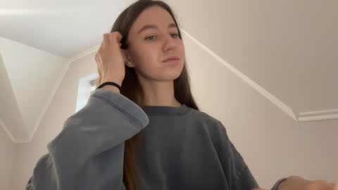 Snapshot of emberfamn chatting on 11.27.25 Alina online show from 11.27.25