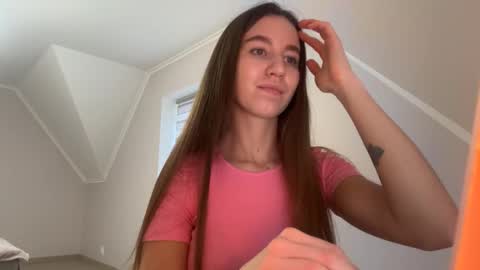 Snapshot of emberfamn chatting on 12.04.25 Alina online show from 12.04.25