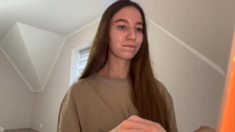 Snapshot of emberfamn chatting on 12.05.25 Alina online show from 12.05.25