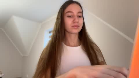 Snapshot of emberfamn chatting on 12.14.25 Alina online show from 12.14.25