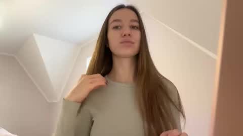 Snapshot of emberfamn chatting on 12.16.25 Alina online show from 12.16.25