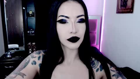 Emerald Black online show from 01.07.26