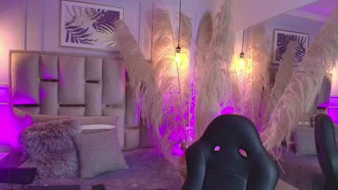 Snapshot of emelie_ch_ chatting on 01.18.25 Emily  online show from 01.18.25