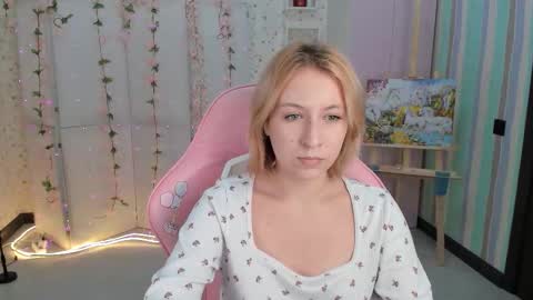 emelia online show from 10.15.25