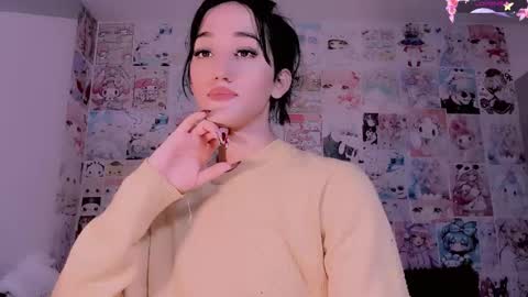 Snapshot of emely_rous chatting on 09.19.25 Emely Rous online show from 09.19.25