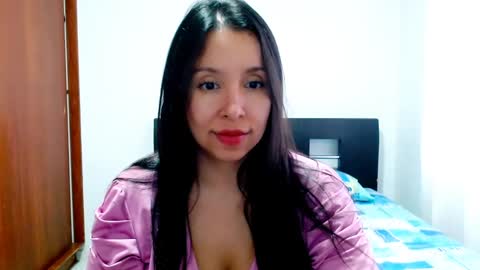 emely_sexx online show from 01.12.25