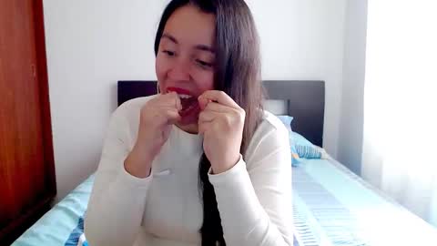 emely_sexx online show from 10.16.25