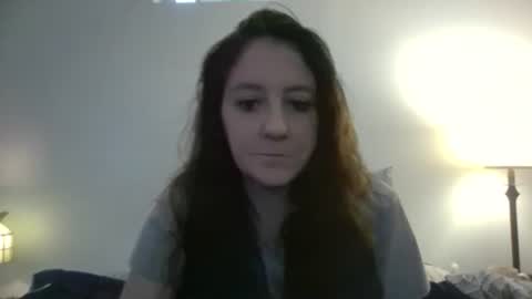 Snapshot of emeraldamnsel chatting on 08.03.26 emeraldamnsel online show from 08.03.26