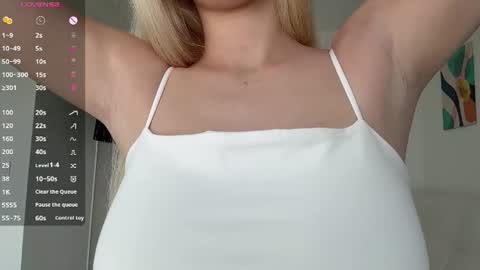 Snapshot of emeraldcotton chatting on 06.26.26 Gily online show from 06.26.26