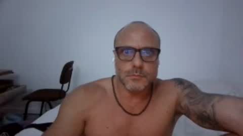 Snapshot of emersonfilho chatting on 07.24.26 emersonfilho online show from 07.24.26
