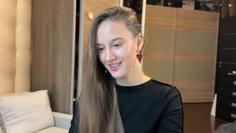 Snapshot of emi__ly chatting on 12.02.25 emi__ly online show from 12.02.25