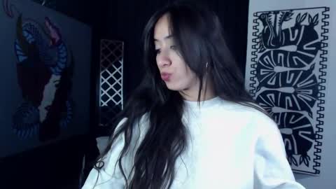 Snapshot of emiantonella_ chatting on 02.22.25 Antonella  online show from 02.22.25