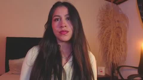 Snapshot of emigomez_ chatting on 07.05.26 Emilia Gomez online show from 07.05.26
