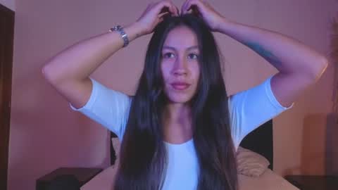 Snapshot of emigomez_ chatting on 07.16.26 Emilia Gomez online show from 07.16.26
