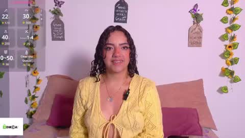 Snapshot of emiily_curly chatting on 05.26.26 Emily online show from 05.26.26