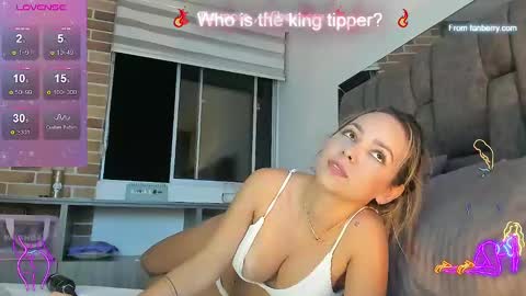 Snapshot of emiily_morgaan chatting on 01.31.25 Emy online show from 01.31.25