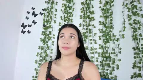 Snapshot of emiily_parkerr chatting on 02.18.26 Emily online show from 02.18.26