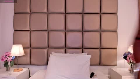 EMILY ROBERTS online show from 01.27.25