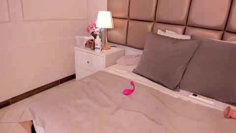 EMILY ROBERTS online show from 02.07.25