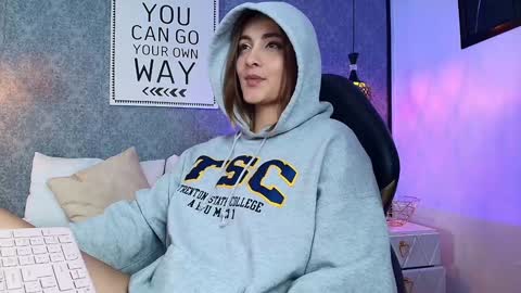 Emily online show from 01.21.25