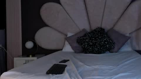 Emily  online show from 04.22.26