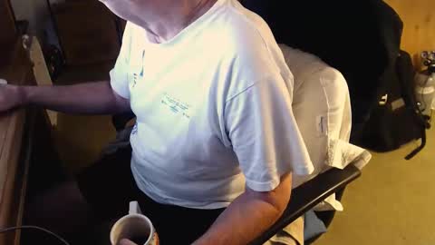 Snapshot of emil_karpo chatting on 06.02.26 Terrance1st online show from 06.02.26