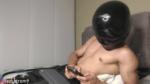 Snapshot of emile_239 chatting on 12.17.24 emile_239 online show from 12.17.24