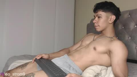 Snapshot of emile_239 chatting on 02.27.25 emile_239 online show from 02.27.25