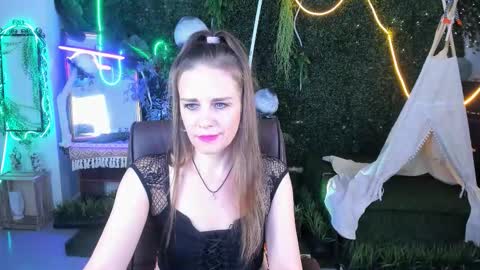 Emilia Bedy online show from 11.06.25