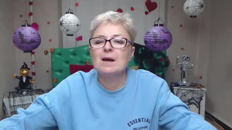 EmiliaGree online show from 10.24.25