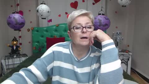 EmiliaGree online show from 10.27.25