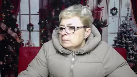 Snapshot of emiliagree chatting on 01.17.26 EmiliaGree online show from 01.17.26