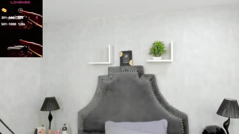 Snapshot of emiliarose_ chatting on 11.06.25 EmiliaRose online show from 11.06.25