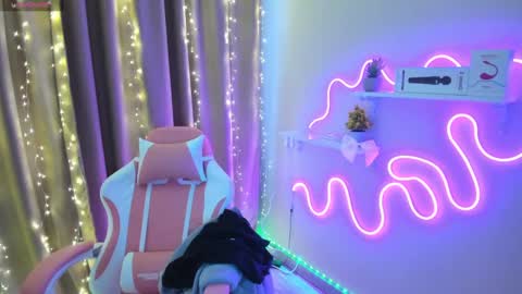 Emiliya online show from 03.09.25