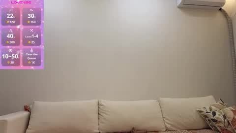 Snapshot of emilli_blanc chatting on 12.14.25 emilli_blanc online show from 12.14.25