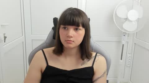 Snapshot of emilli_moon chatting on 06.03.26 Emmi online show from 06.03.26