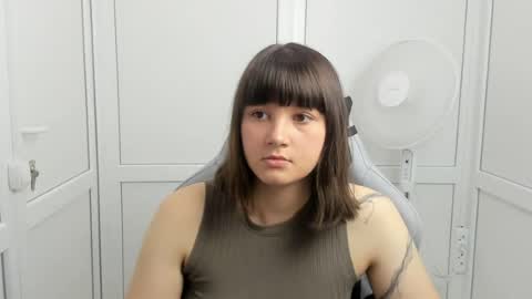 Snapshot of emilli_moon chatting on 06.05.26 Emmi online show from 06.05.26