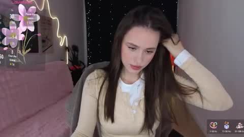 Snapshot of emillias_leo chatting on 11.04.25 Emillias online show from 11.04.25